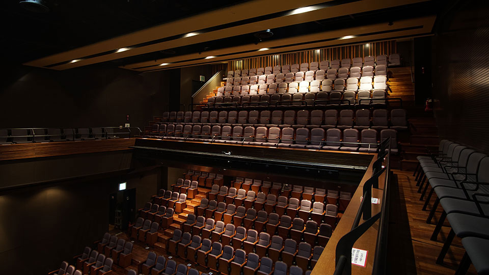 [1관 객석] 2층 좌측에서 본 모습