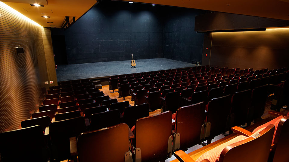 [2관 1층] 1층 좌측 끝에서 본 모습